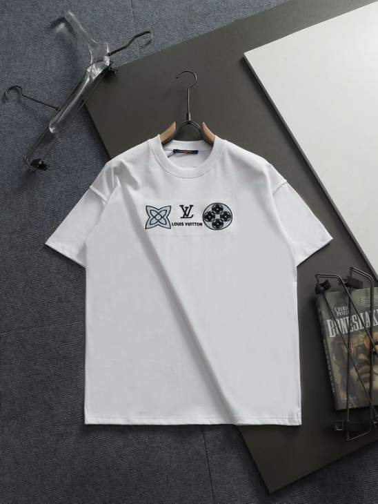 Picture of Louis Vuitton T Shirts Short _SKULVXS-Laatx176991
